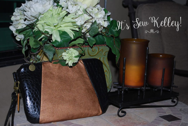 Evening Escape Clutch