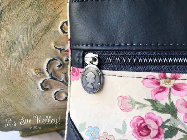 Cameo Cosmetic Bag - Image 4